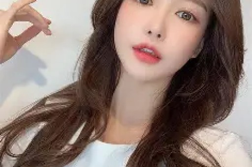 明星八卦！夜色甜蜜约会甜蜜瞬间定格《关注小玉妹每天聊八卦